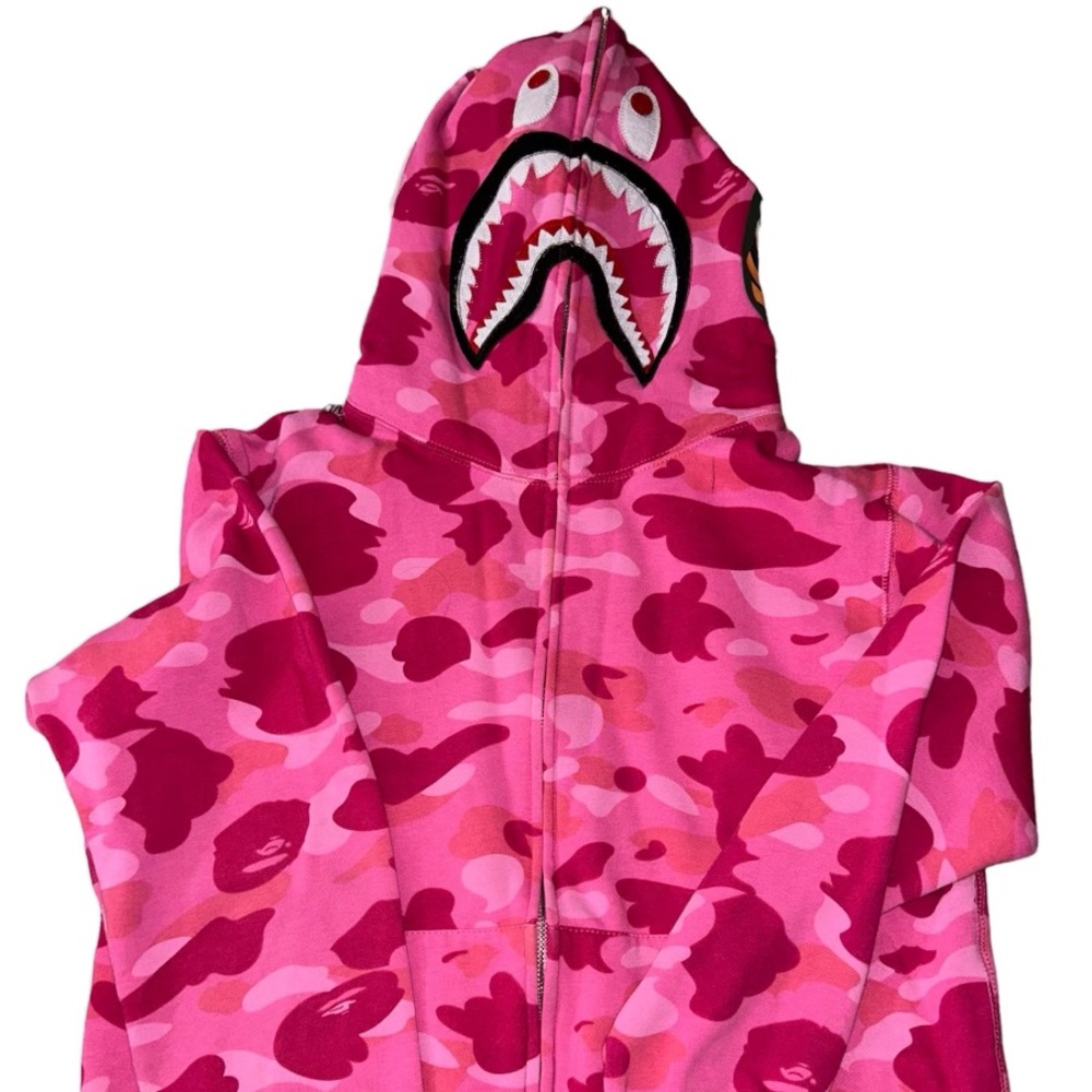 Pink camo shark hoodie🦍